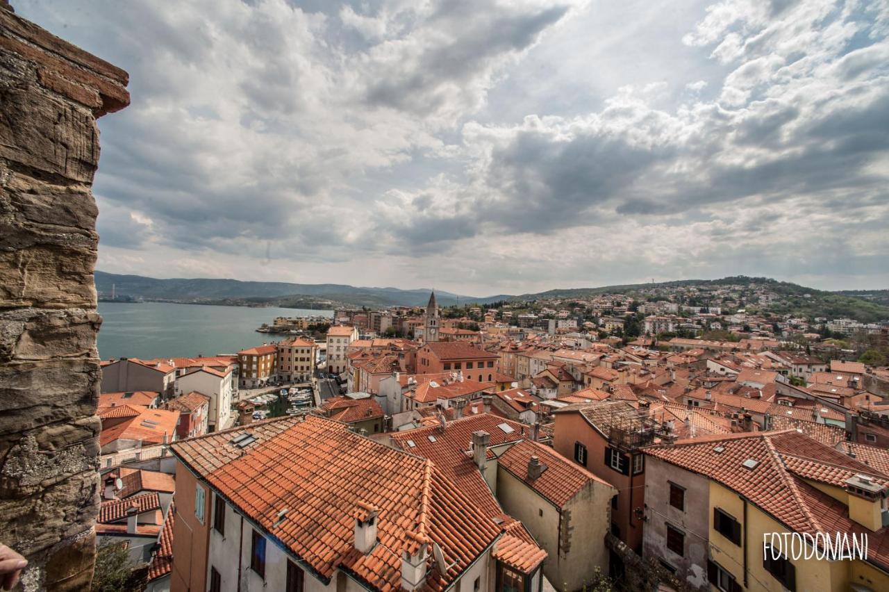 Castello Di Muggia Acomodação com café da manhã Exterior foto
