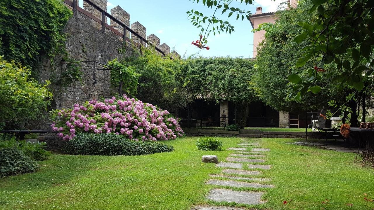Castello Di Muggia Acomodação com café da manhã Exterior foto